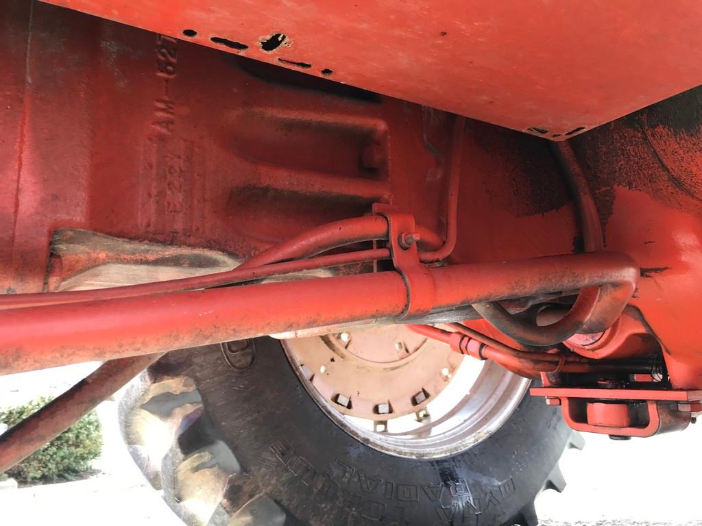 1972 ALLIS CHALMERS 210 OPEN STATION TRACTOR