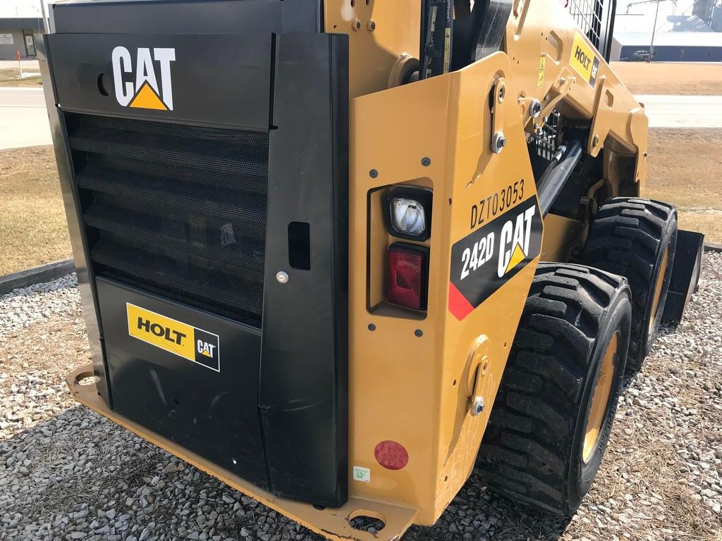 2016 CAT 242D SKID LOADER