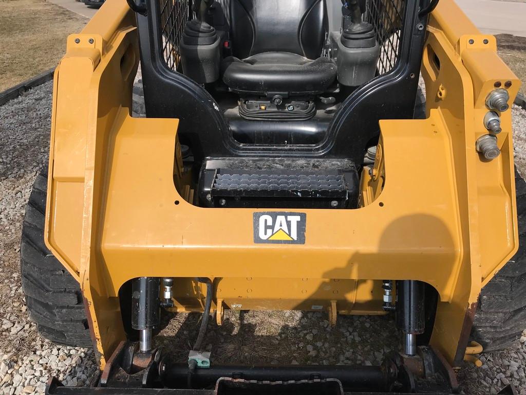 2016 CAT 242D SKID LOADER
