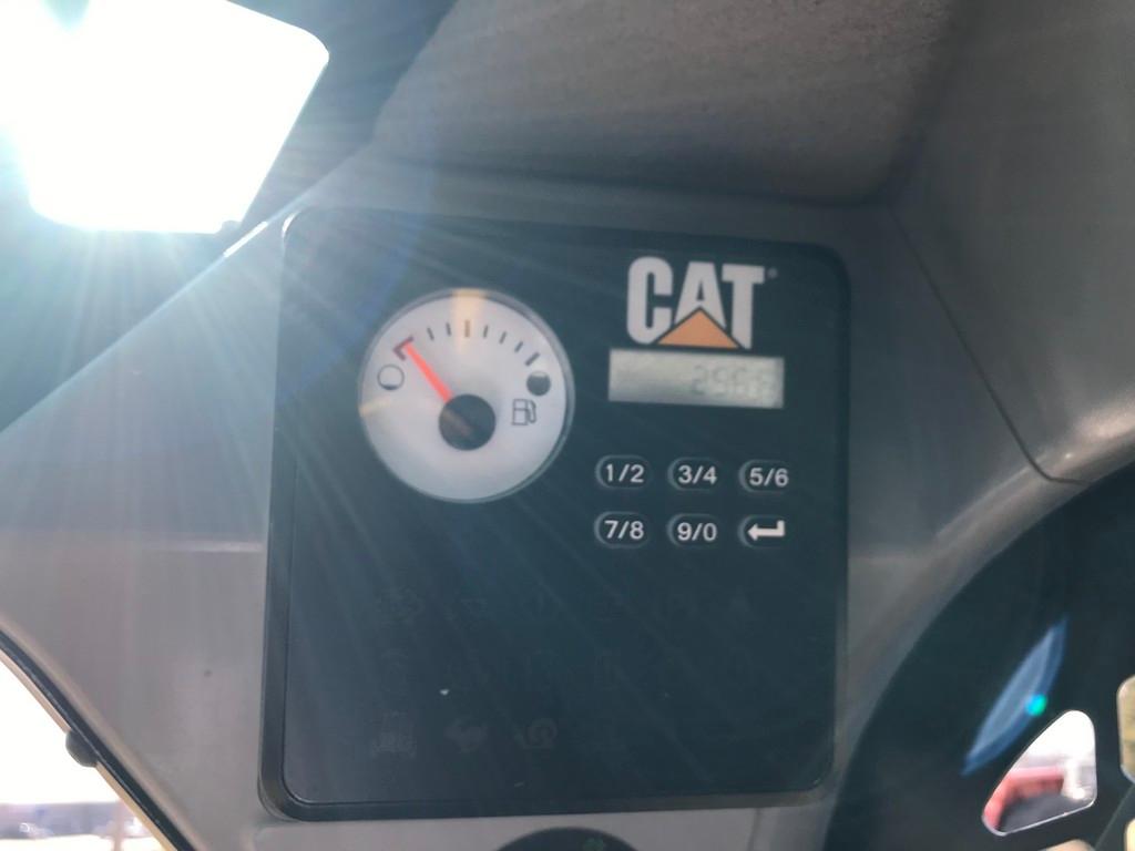 2016 CAT 242D SKID LOADER