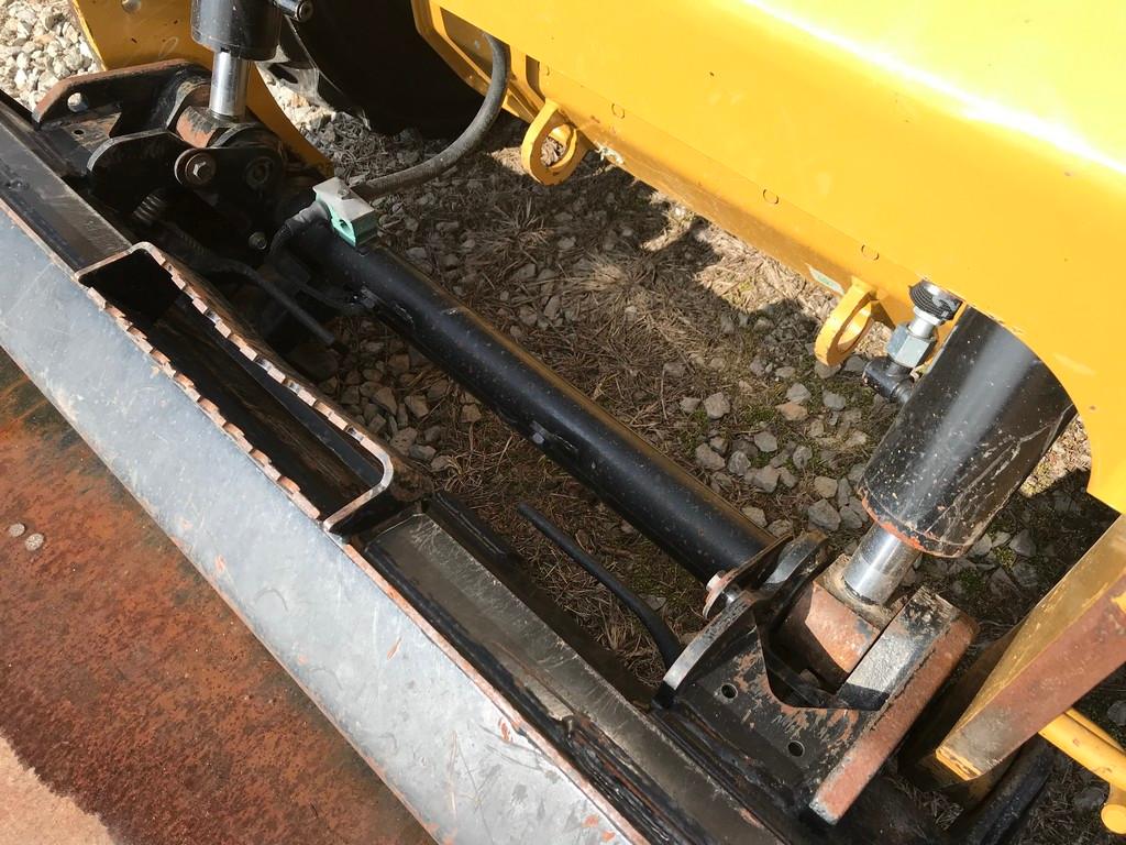 2016 CAT 242D SKID LOADER