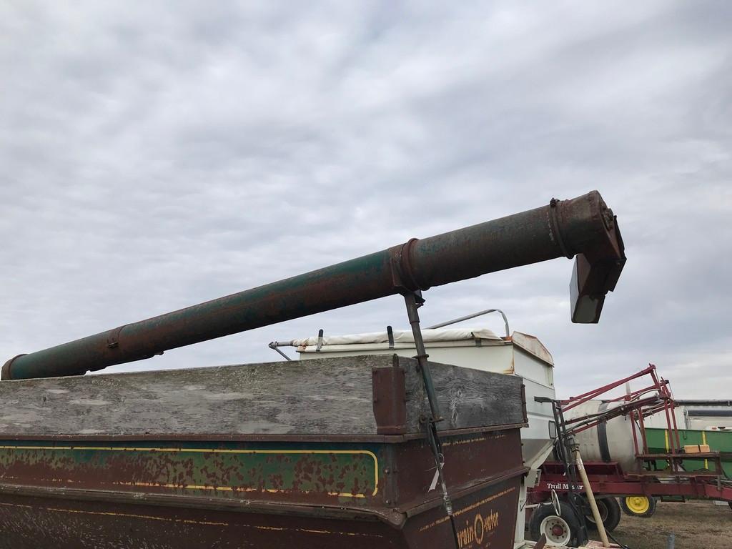 GRAIN-O-VATOR #30 AUGER WAGON W/ BOOM STYLE AUGER