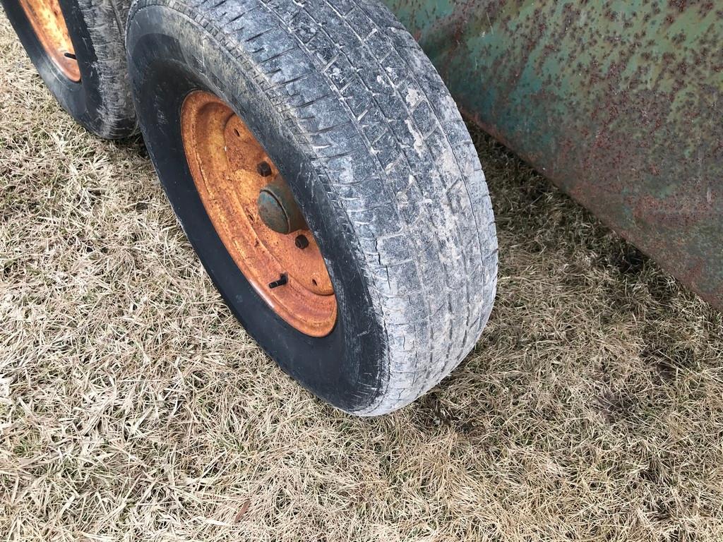 GRAIN-O-VATOR #30 AUGER WAGON W/ BOOM STYLE AUGER