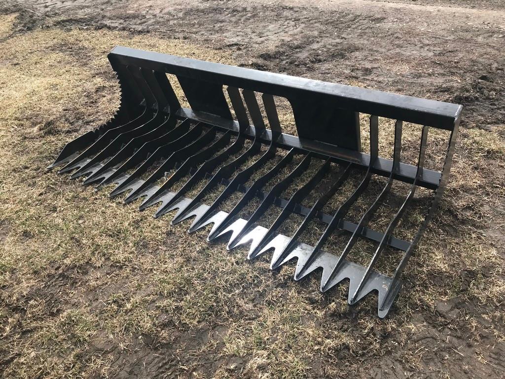 BRUTE 79" ROCK BUCKET
