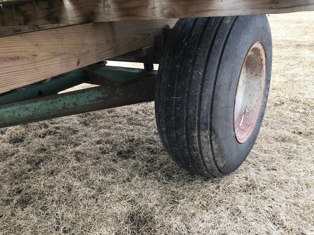 8X16 HAYRACK ON JOHN DEERE GEAR