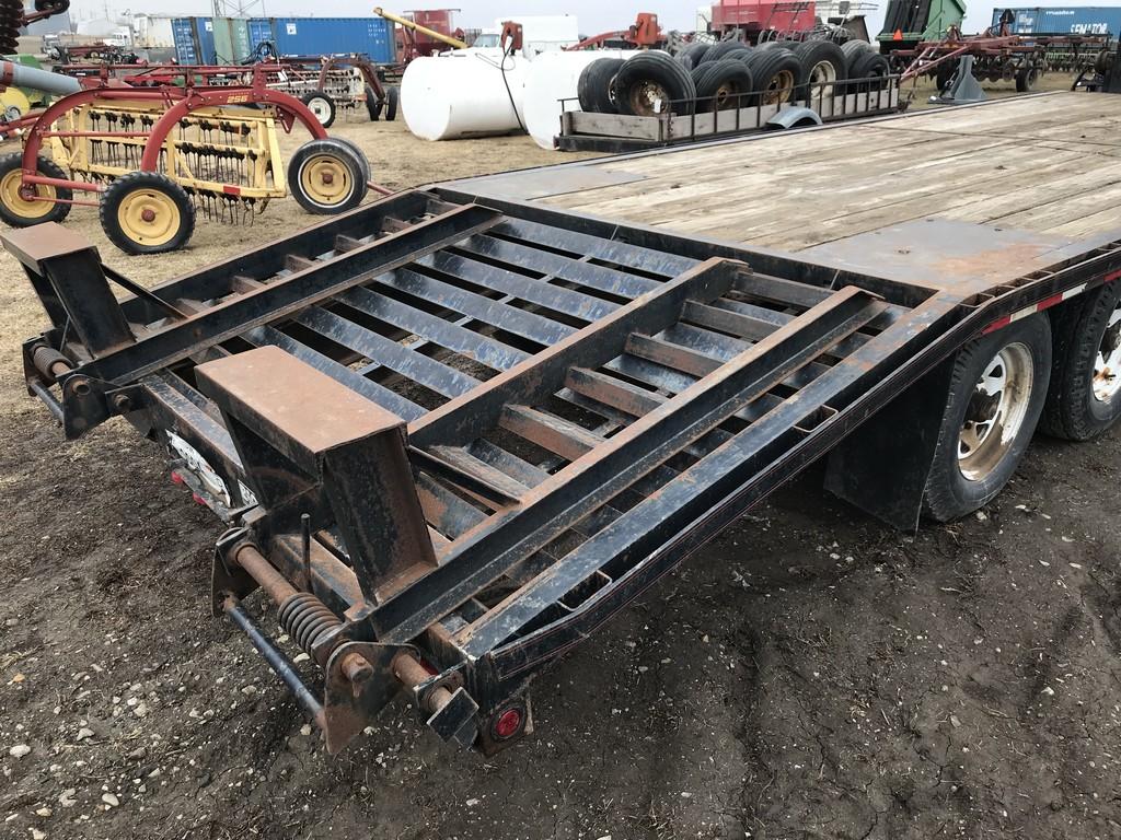 1998 TRAILERMAN 25FT TRIPLE AXLE FLATBED GOOSENECK TRAILER W/ 2 RAMPS