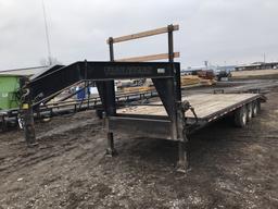 1998 TRAILERMAN 25FT TRIPLE AXLE FLATBED GOOSENECK TRAILER W/ 2 RAMPS