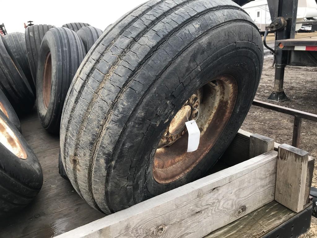 15" IMPLEMENT TIRE ON 6 LUG RIM