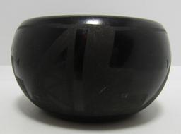 SANTA CLARA PUEBLO POTTERY POT BOWL BLACKWARE