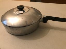 Magnalite 10.5" Diameter Skillet W/Lid