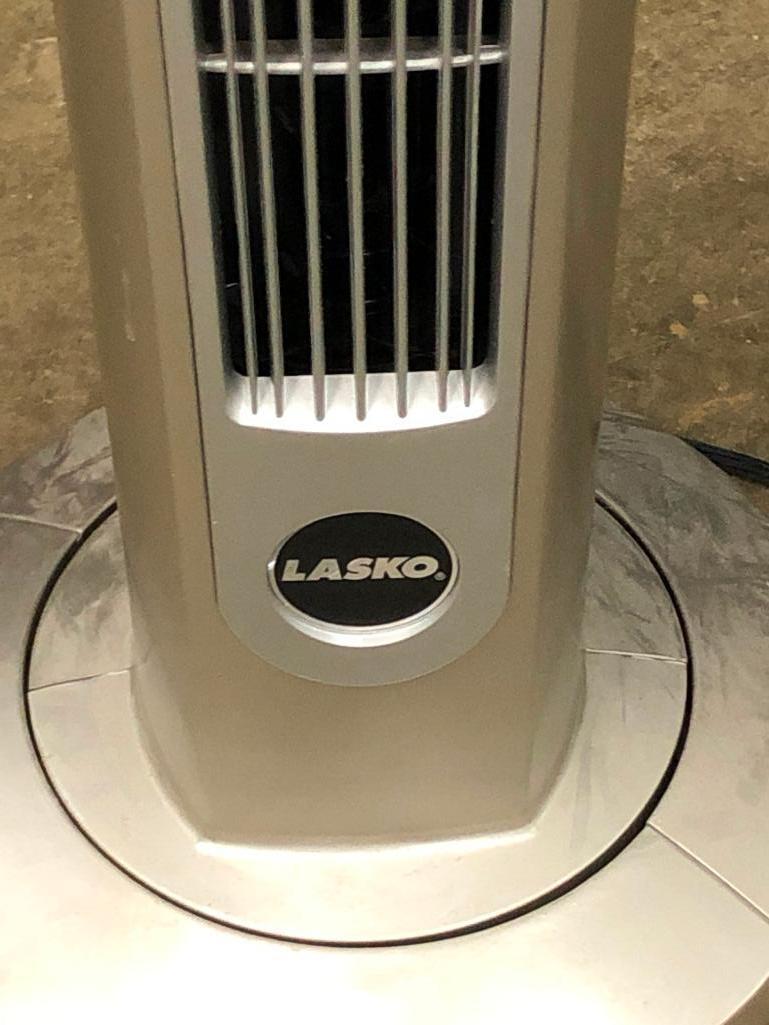 Lasko Fan, Model E20739, Plugged in and working!