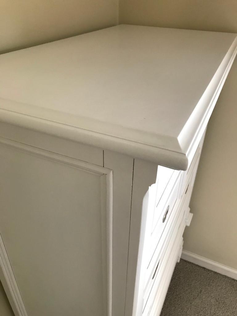 Wooden 5-Drawer Chest In White