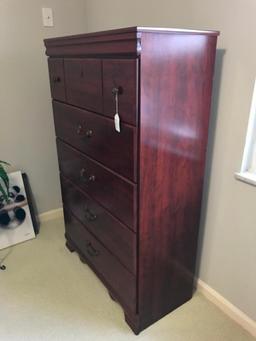 Chest Of Drawers-Sauder Type