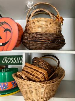 Holiday Decor and Wicker Basket Lot