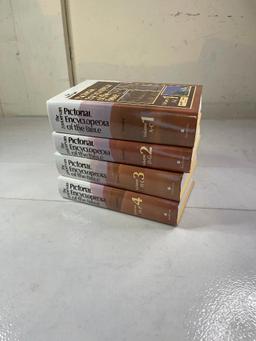 Pictorial encyclopedia of the Bible 1 - 4