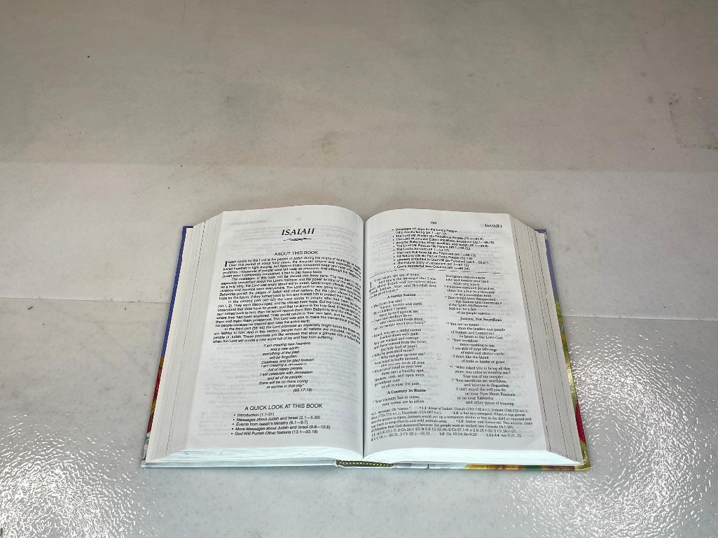 Holy Bible with Detuerocanonicals Apocrypha