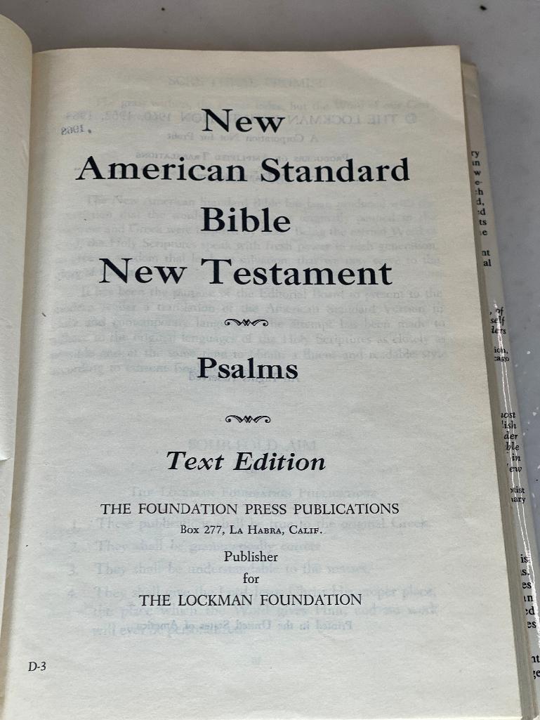 3Bibles. NASD, Halley?s, New Testament, king James version