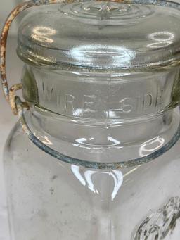 Clear clamp jar