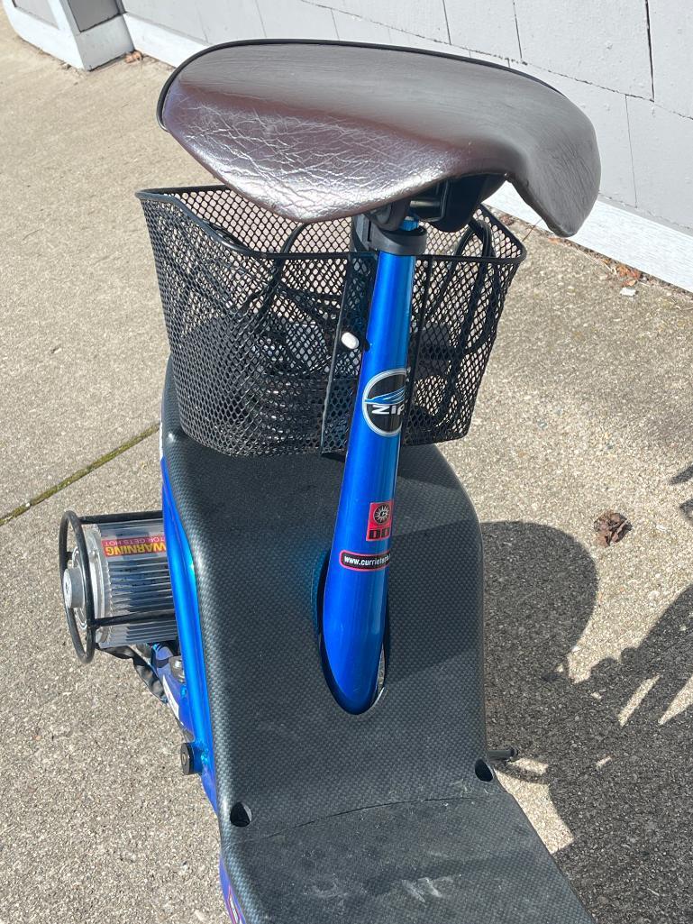 E Zip E1000 Electric Scooter