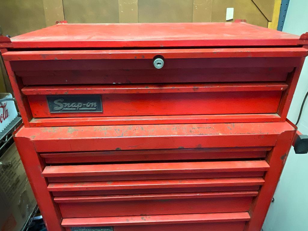 Metal Snap On Tools Rolling Tool Chest
