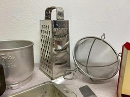 Vintage Kitchen Lot