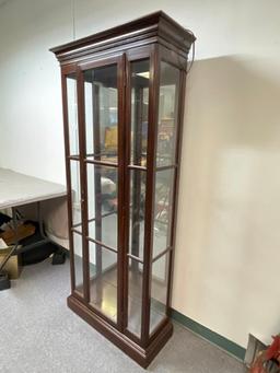 Ethan Allen Lighted Bookshelf - Missing Glass Shelves