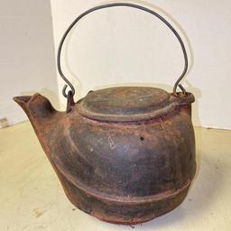Antique Cast Iron Tea Pot w/Swivel Lid
