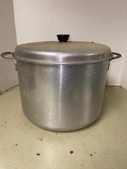 Century Aluminum Stock Pot