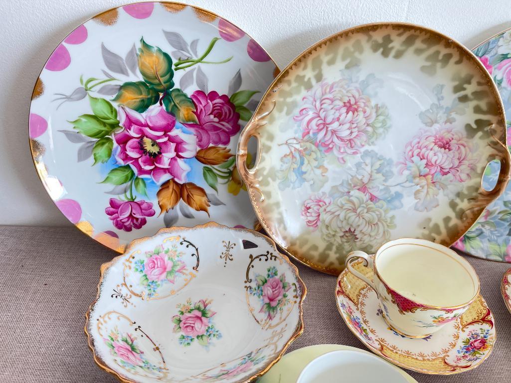 Mixed Group of Vintage China