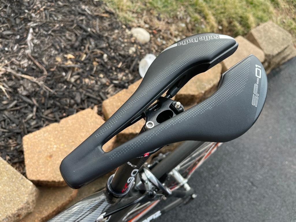 Custom Built Carbon Fiber Pinnarello Clone Road Bike