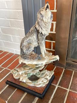 Composite Florence Lupo Seduto Ulula "Mid Night" Wolf Figure - Limited Edition and Numbered