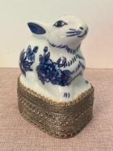 Chinese Blue & White Porcelain Rabbit Trinket Box