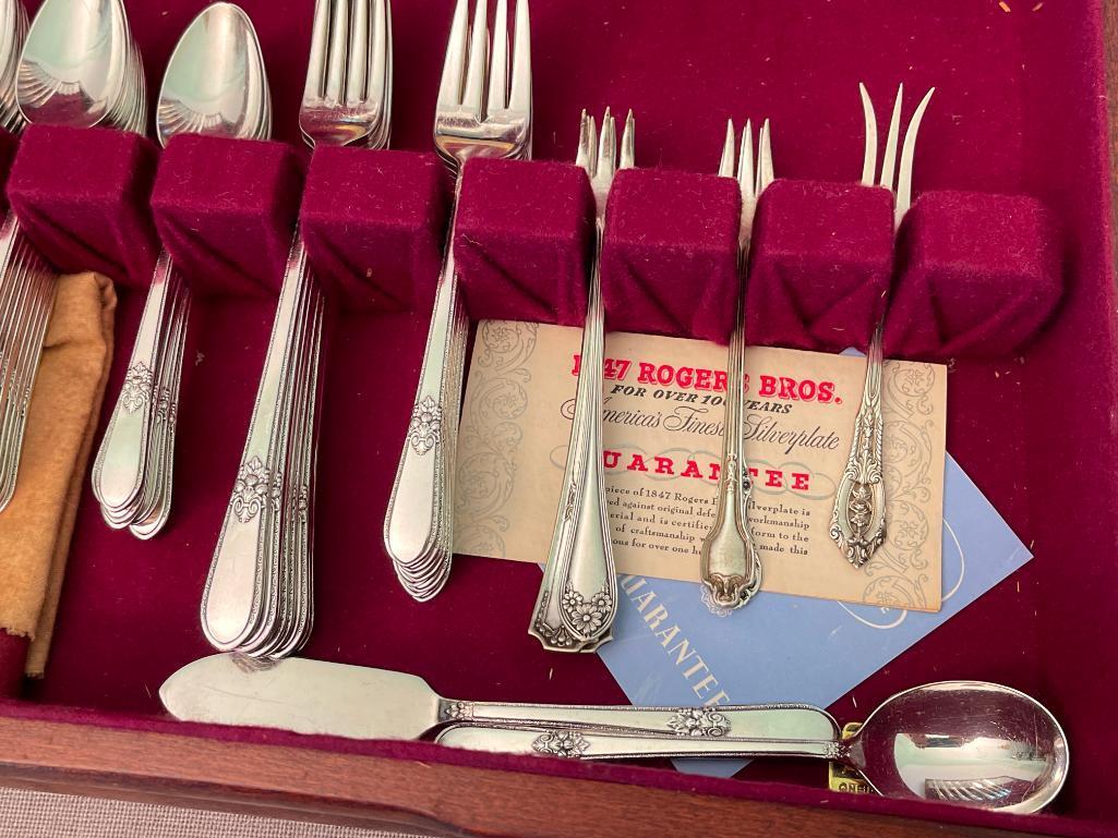 Set of Vintage 1847 Rogers Brothers Flatware
