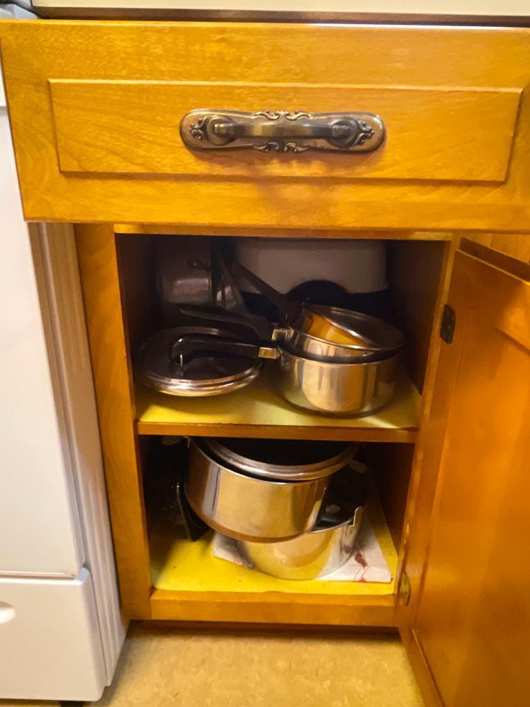 Kitchen Drawer and Cabinet Lot