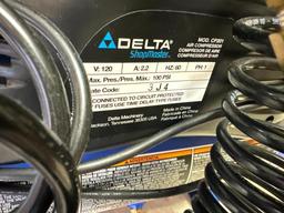 Delta, 100PSI, 2 Gallon Air Compresor Working