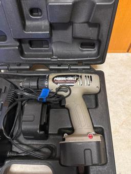 Porter Cable 9.6 Volt Cordless Drill in Plastic Carry Case and Includes Charger