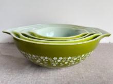 Set of Vintage Pyrex Nesting Bowls