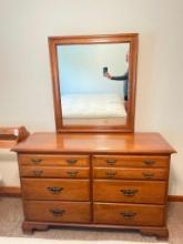 Kenlea Crafters Maple Dresser with Mirror