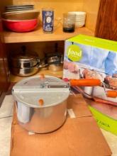 Kitchen Cabinet Contents Lot