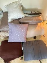 Bedding and Comforter Lot