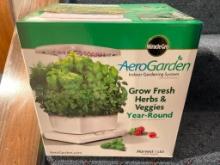 Miracle Gro Aero Garden Indoor Gardening System