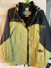 Women's Columbia Jacket - Size Large