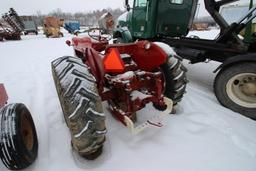International 300 Utility Tractor