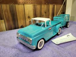 Tonka Stepside Pick-Up w/ Trailer