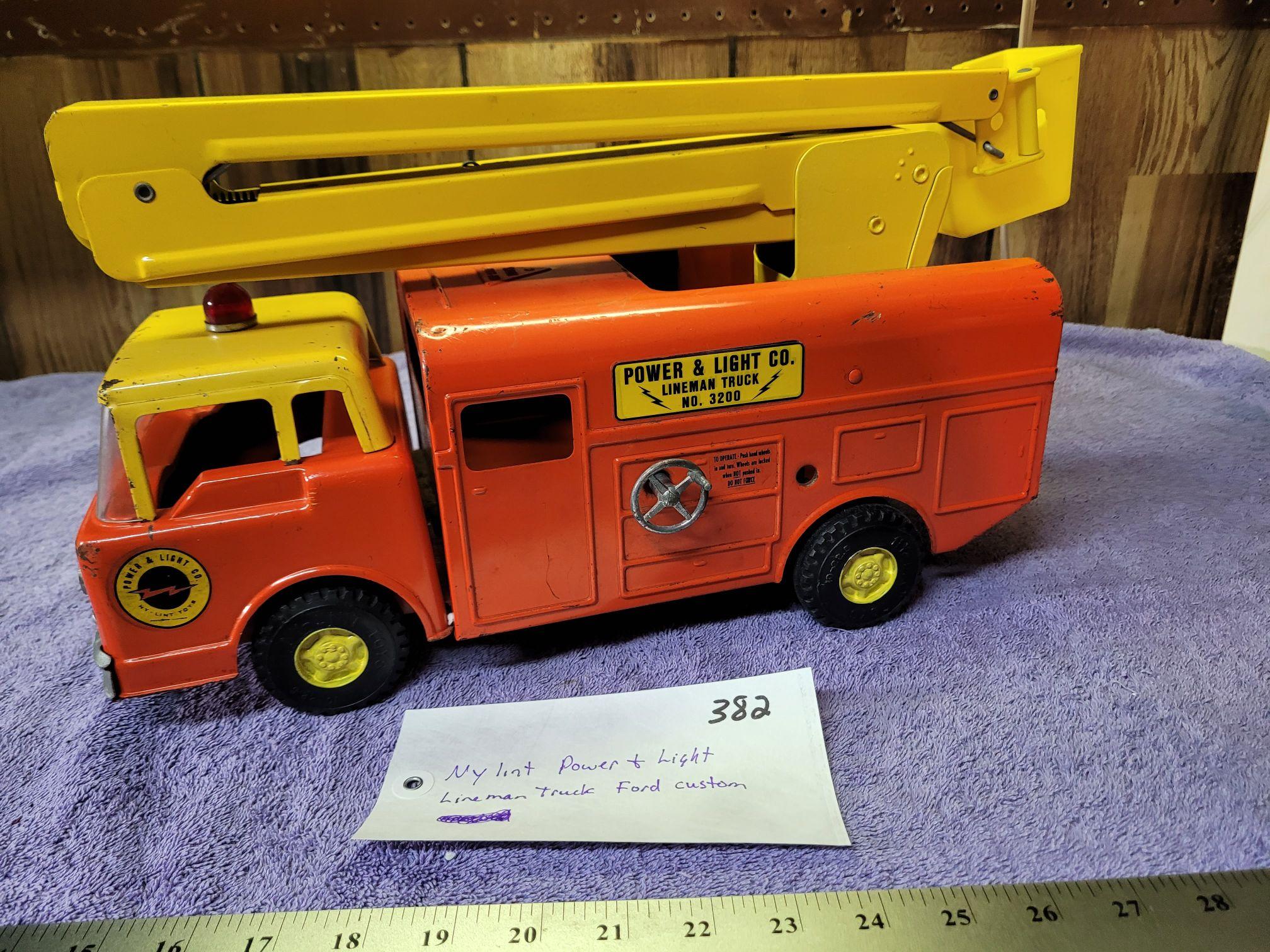 Nylint Ford Power & Light Lineman Truck
