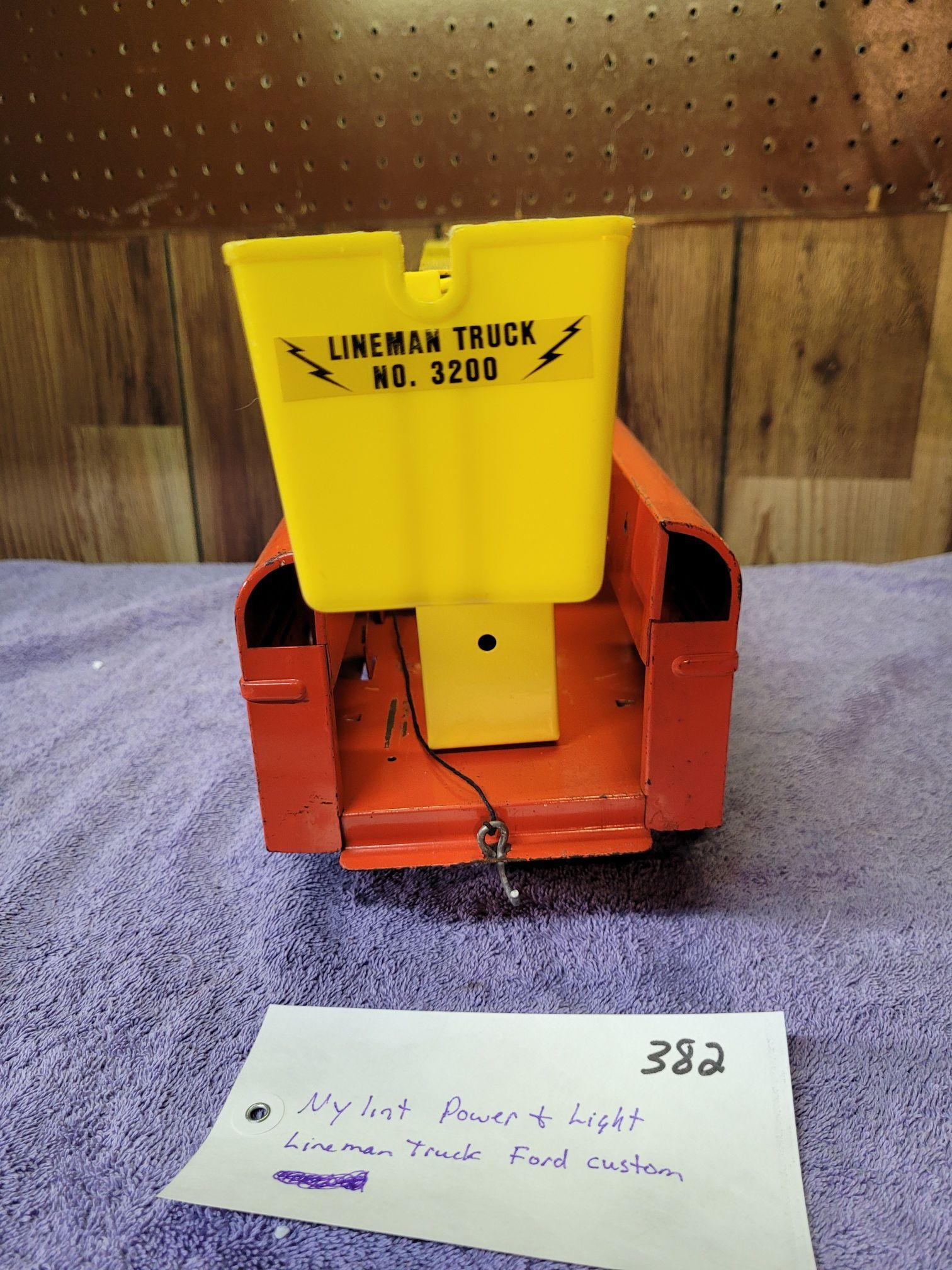 Nylint Ford Power & Light Lineman Truck
