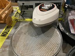 New wave oven, pizzaz pizza maker, 2 crock pots, Nesco small roaster, pressure cooker