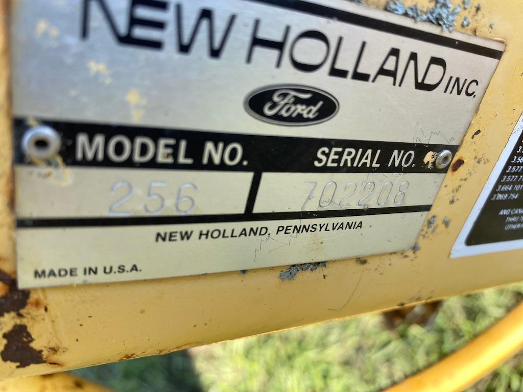 New Holland 256 Rake