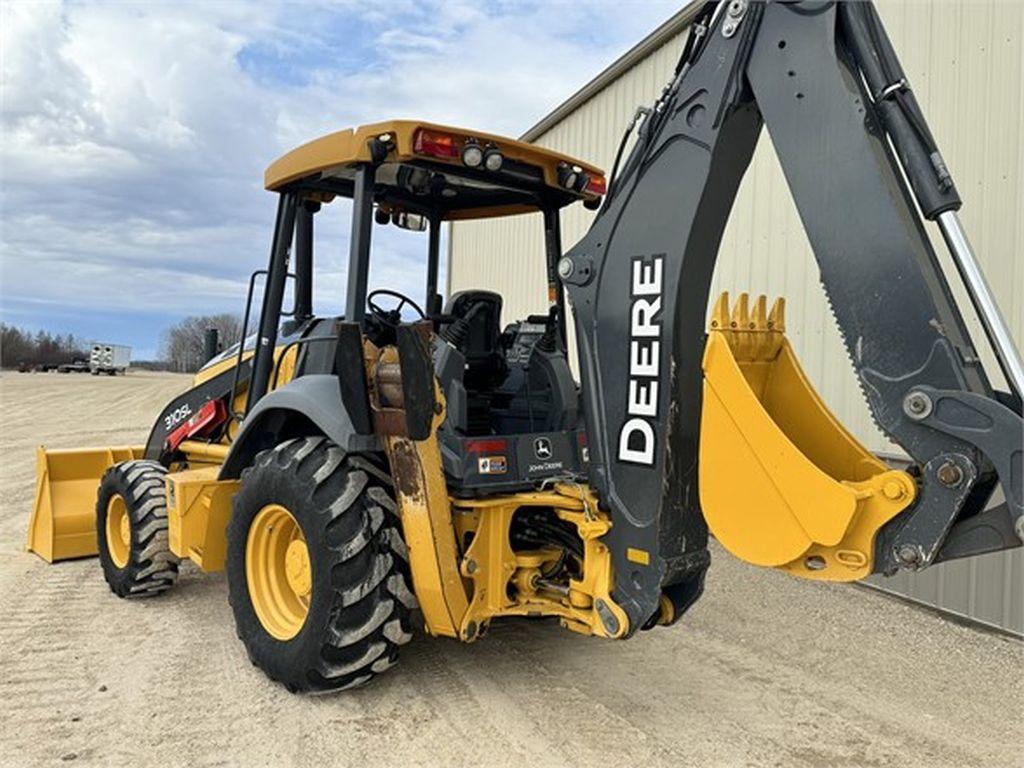 2017 DEERE 310SL