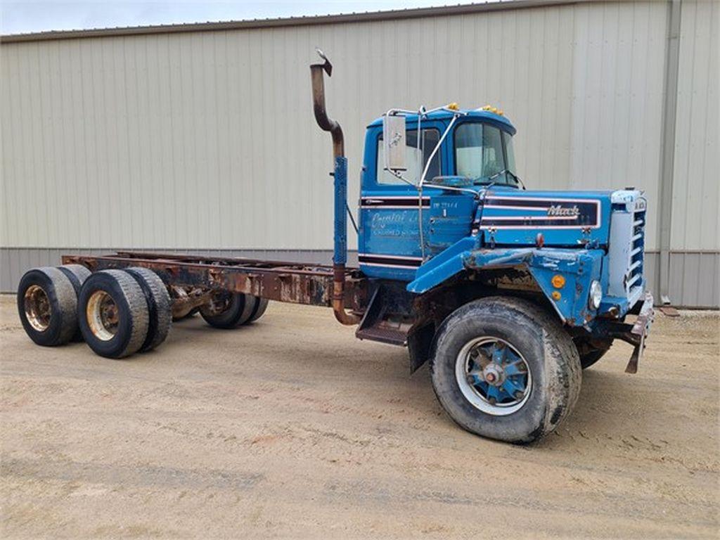 1971 Mack DM685S